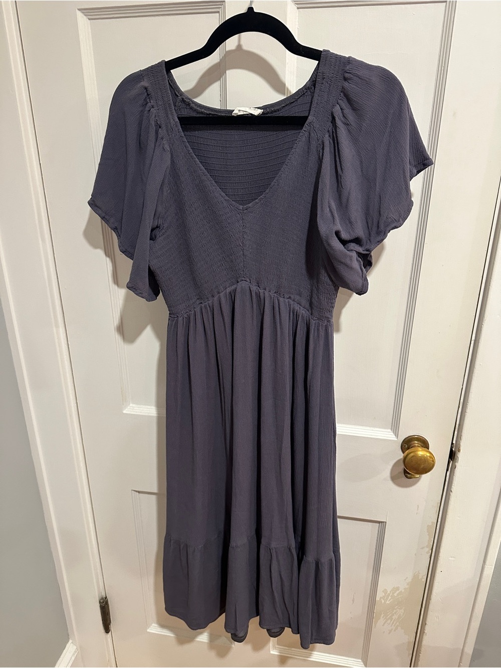 In Bloom Short Sleeve V-Neck Midi Dress in Slate size small (like a medium)